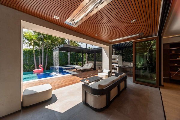 13847 patio 3
