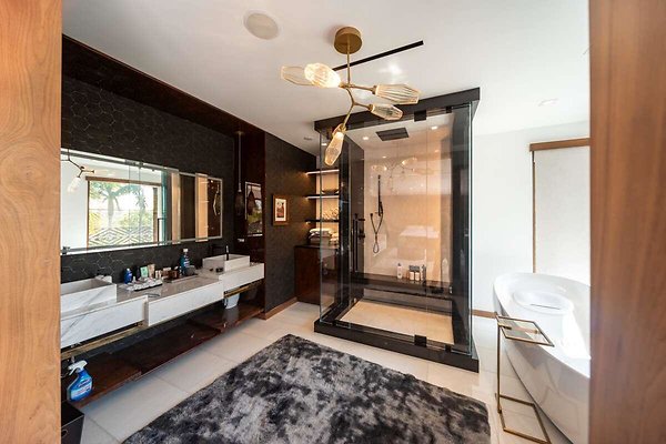 13847 bath 1