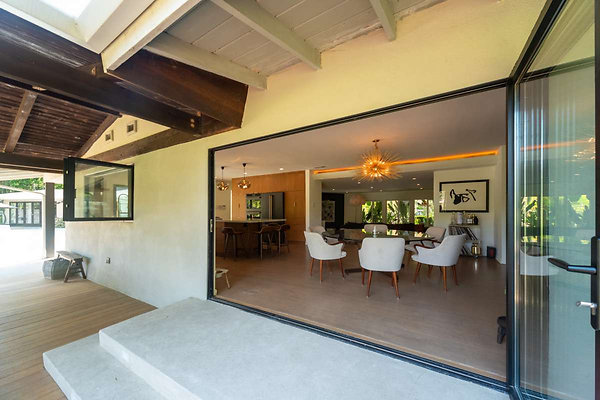 9282 dining 4