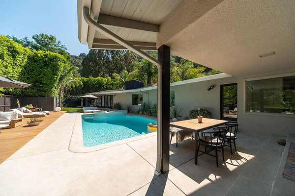 9282 pool 4