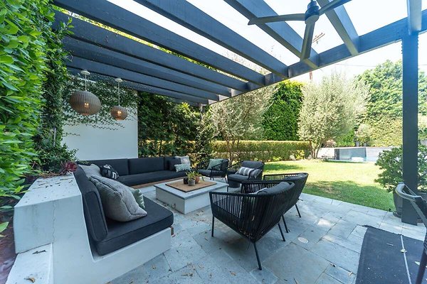 13860 patio 1
