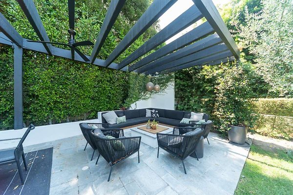 13860 patio 10