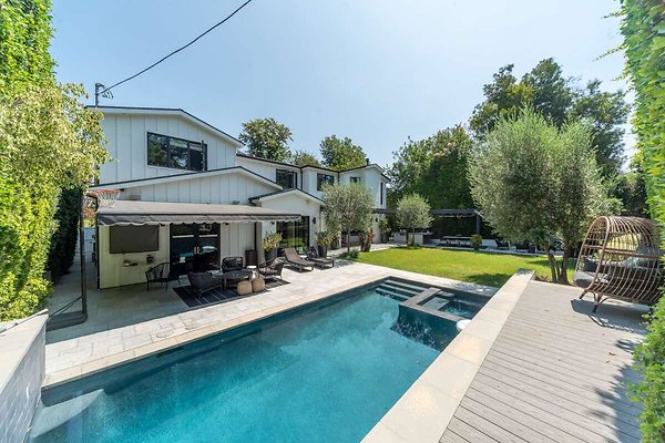 13860 pool 2