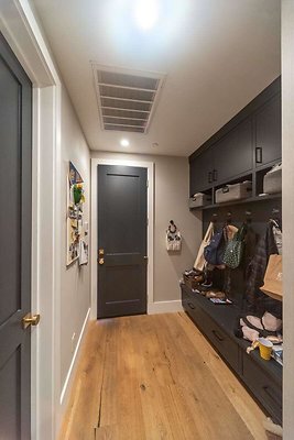 13860 mudroom 2