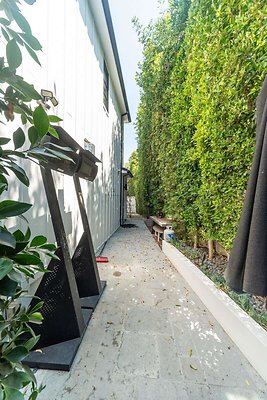 13860 garden 1