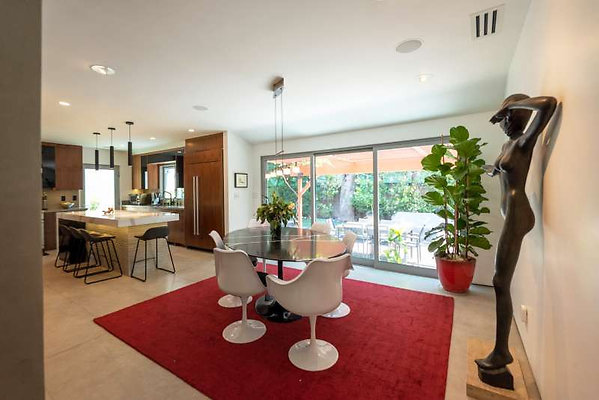 10546 dining 2