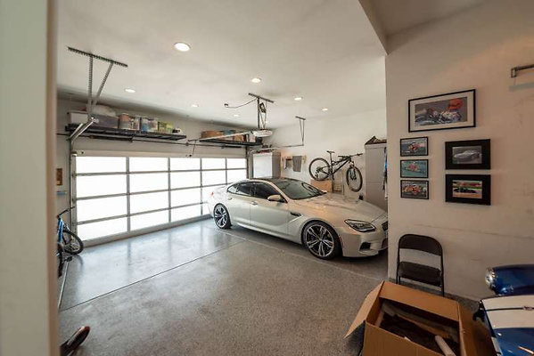 10546 garage 1