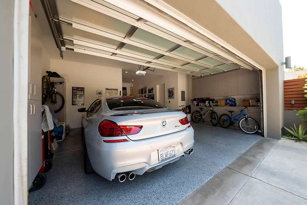 10546 garage 2