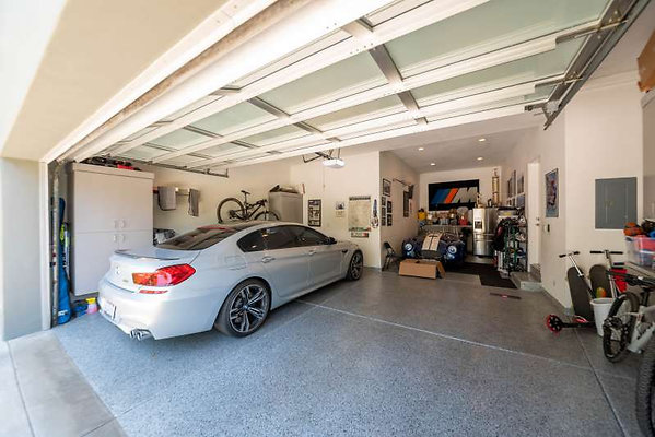 10546 garage 4