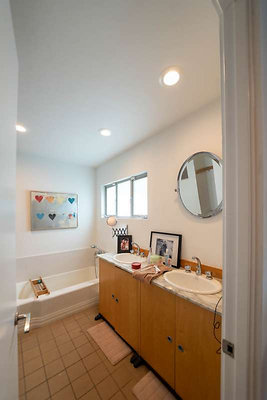 10546 bath 6