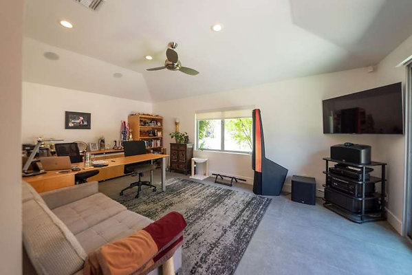 10546 office 1