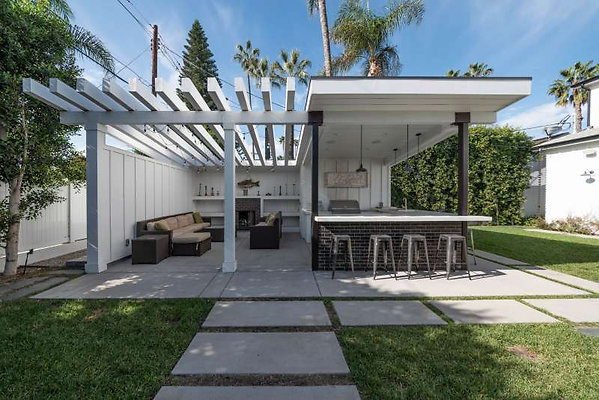 11295 patio 6