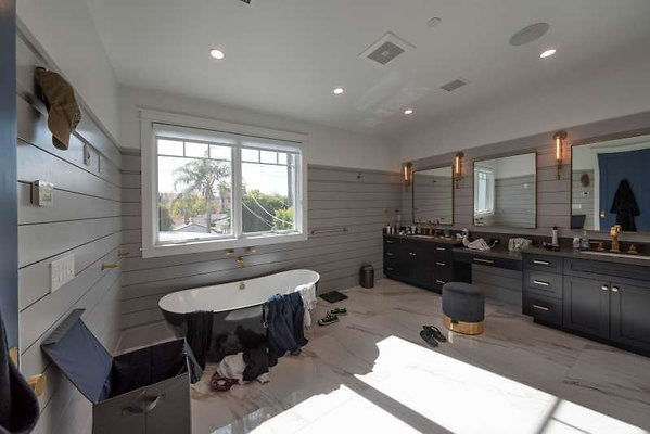11295 bath 1