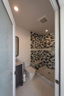 11295 bath 7