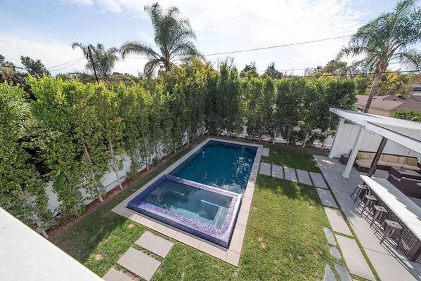 11295 balcony 5