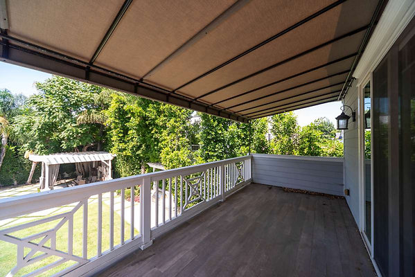 13474 balcony 4