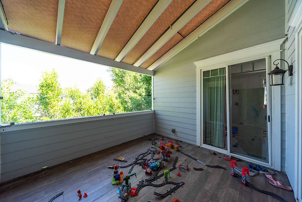 13474 balcony 3