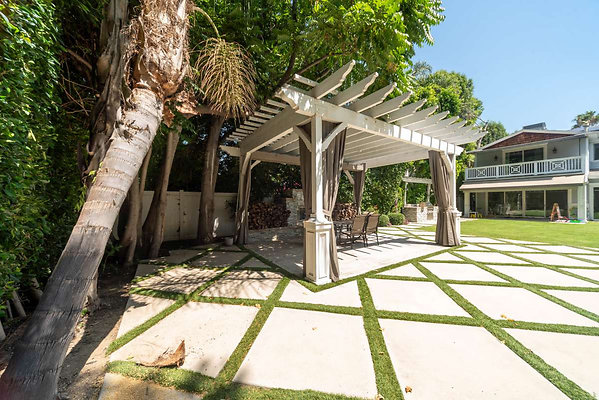 13474 patio 4