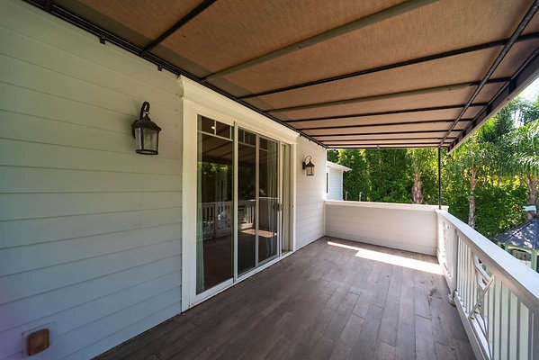 13474 balcony 5