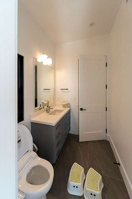 12350 bath 8