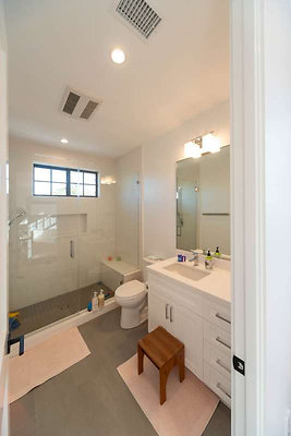 12350 bath 10