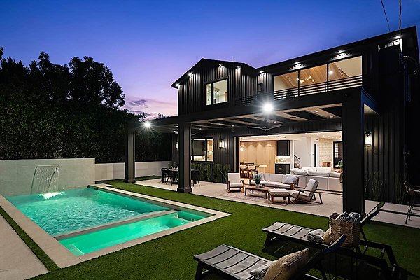 13967 patio 8
