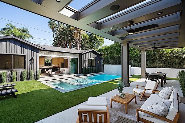 13967 patio 1