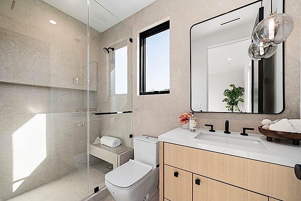 13967 bath 8