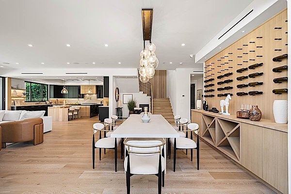 13967 dining 2