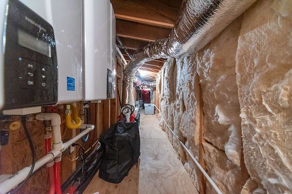 13789 attic 1