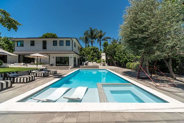 13789 pool 2