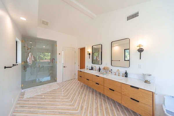 13789 bath 2