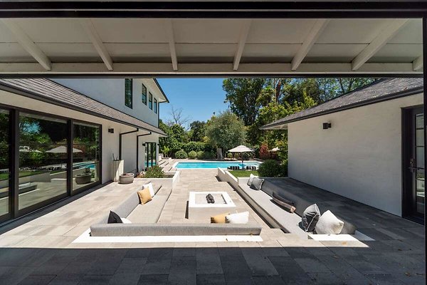 13789 patio 5