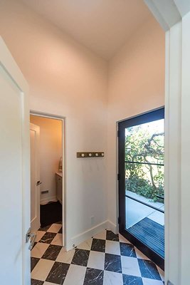 13789 mudroom 1