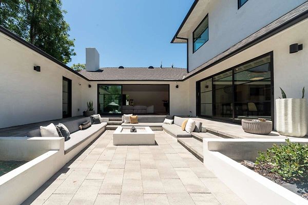 13789 patio 6