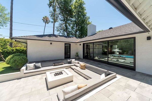13789 patio 4