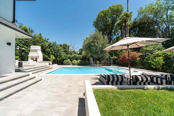 13789 pool 5