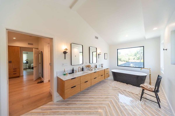 13789 bath 1
