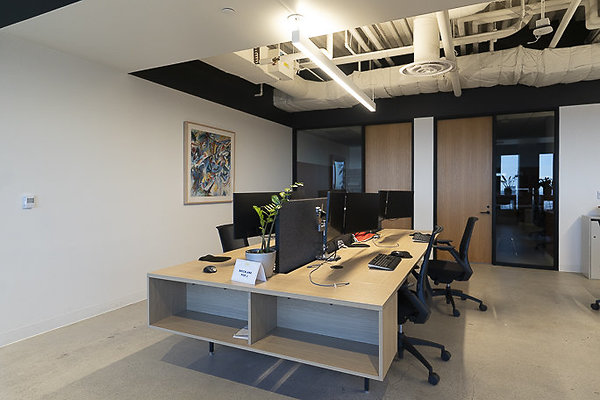 GHJ OFFICE-131