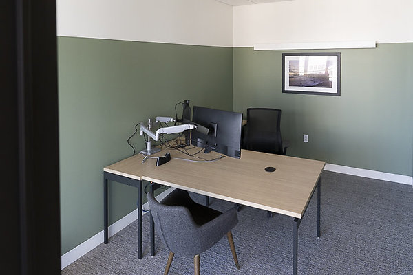 GHJ OFFICE-141
