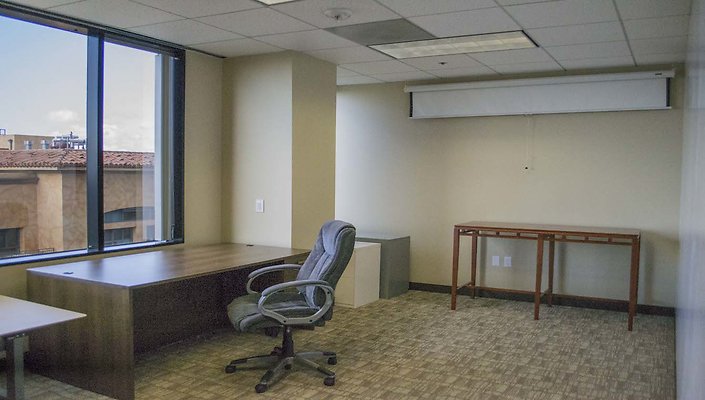 Landmark-II-Suite-300-19