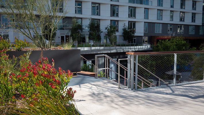 WestEdge-Courtyard-065