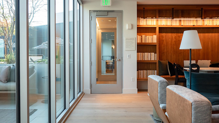 TheResidencesWestEdge-TerraceLounge-10