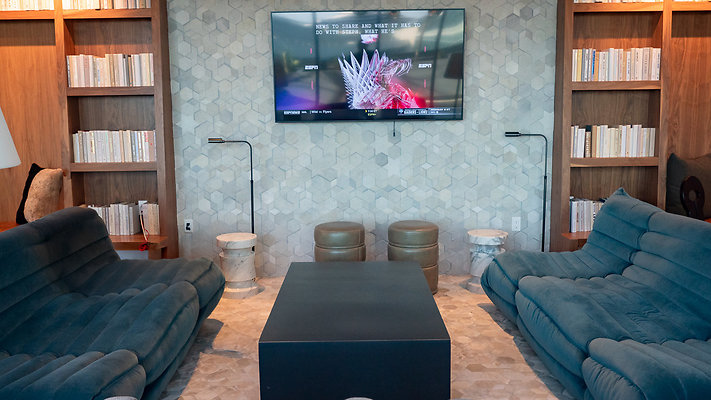 TheResidencesWestEdge-TerraceLounge-05