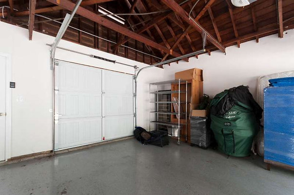 10536 garage 2