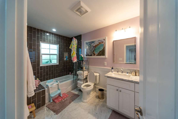 10536 bath 5