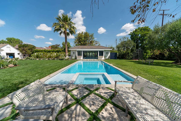 10536 pool 2