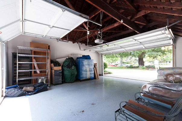 10536 garage 5
