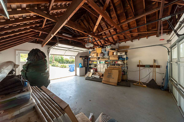 10536 garage 8