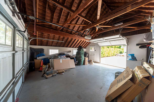 10536 garage 7